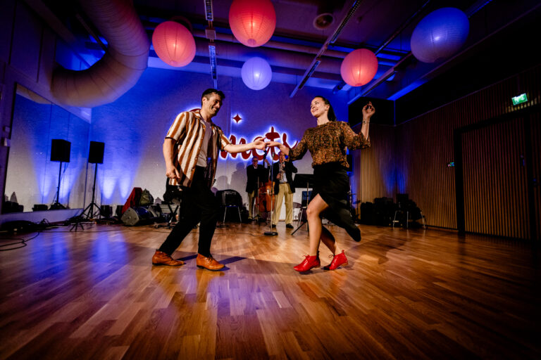 Lisa and Fabien dancing Lindy hop
